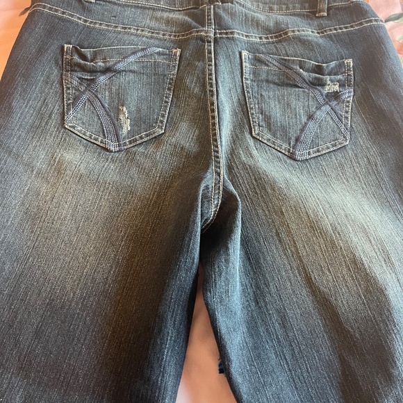 Lane Bryant | Lightly Flared Jeans - Picture 4 of 4